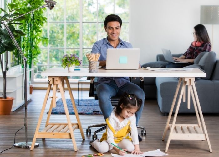 Work From Home: Kelebihan, Kekurangan, Tips Cerdas Melakoninya